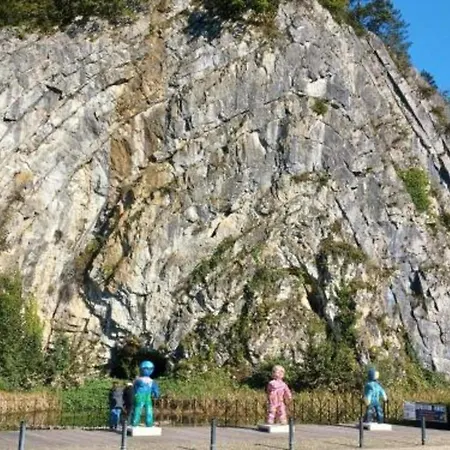 Charming In Near Adventure Valley Casa de Férias